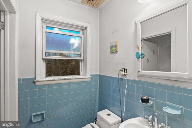 401 VILLAGE RD, Harrisburg, PA 17112