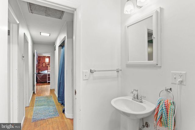 401 VILLAGE RD, Harrisburg, PA 17112