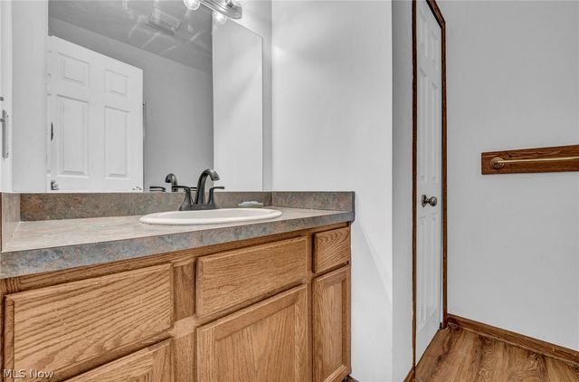 7358 Oakhill Road, Bedford, OH 44146