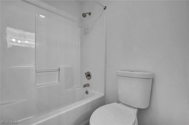 7358 Oakhill Road, Bedford, OH 44146