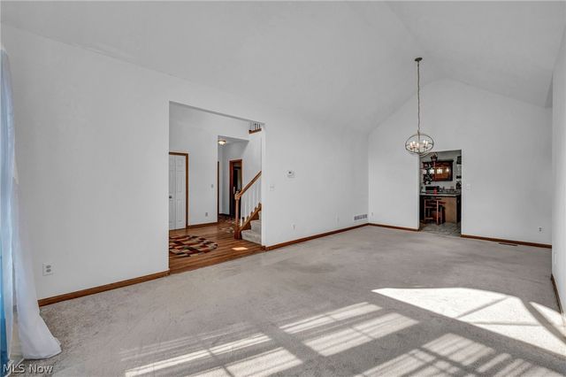 7358 Oakhill Road, Bedford, OH 44146