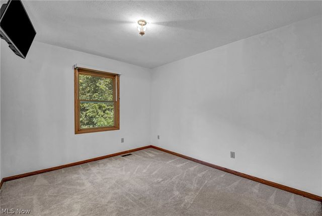 7358 Oakhill Road, Bedford, OH 44146