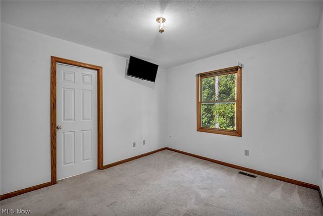 7358 Oakhill Road, Bedford, OH 44146