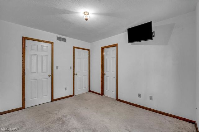 7358 Oakhill Road, Bedford, OH 44146
