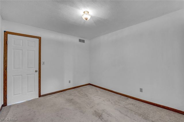 7358 Oakhill Road, Bedford, OH 44146