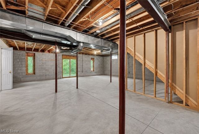 7358 Oakhill Road, Bedford, OH 44146