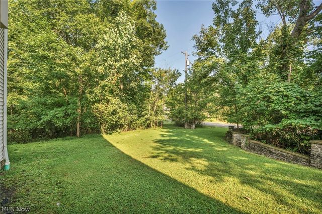 7358 Oakhill Road, Bedford, OH 44146