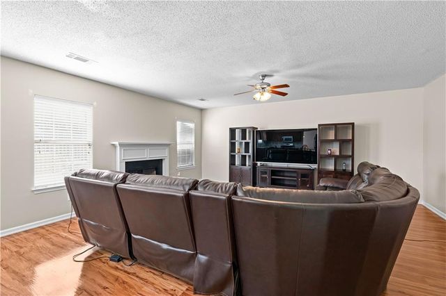 4270 Holliday Road, Atlanta, GA 30349