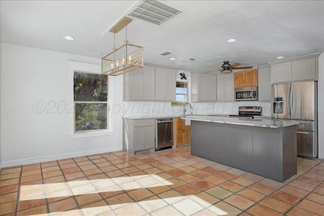 10940 CRESTWAY Drive, Canyon, TX 79015