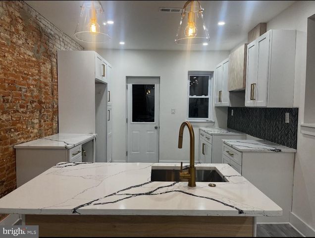 5624 OSAGE AVE, Philadelphia, PA 19143