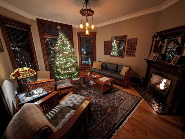 221 10th STREET S, La Crosse, WI 54601