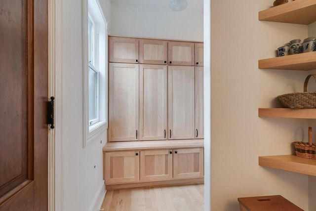 221 10th STREET S, La Crosse, WI 54601