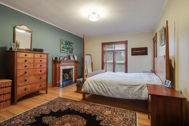 221 10th STREET S, La Crosse, WI 54601