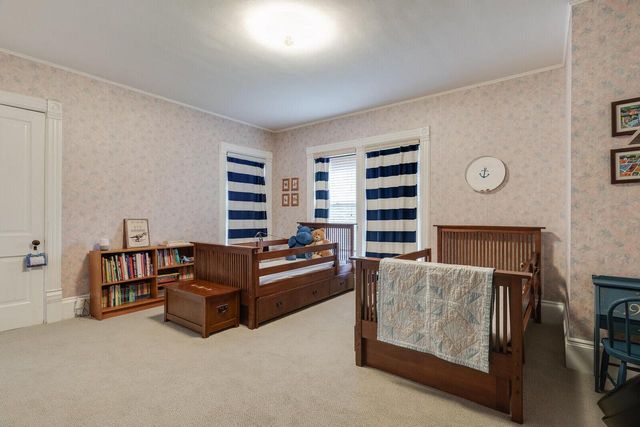 221 10th STREET S, La Crosse, WI 54601