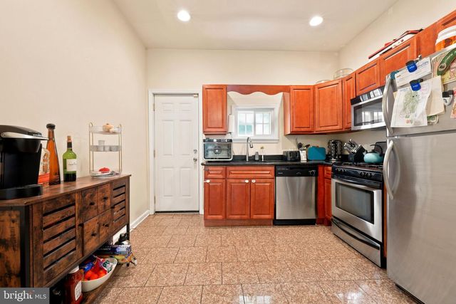 1214 S 4TH ST, Philadelphia, PA 19147