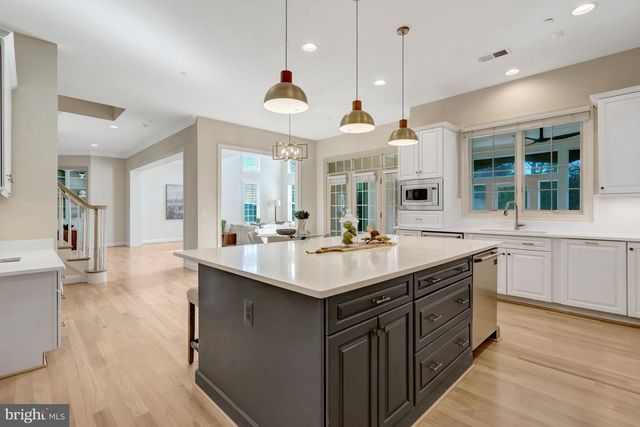 1318 KURTZ RD, Mclean, VA 22101