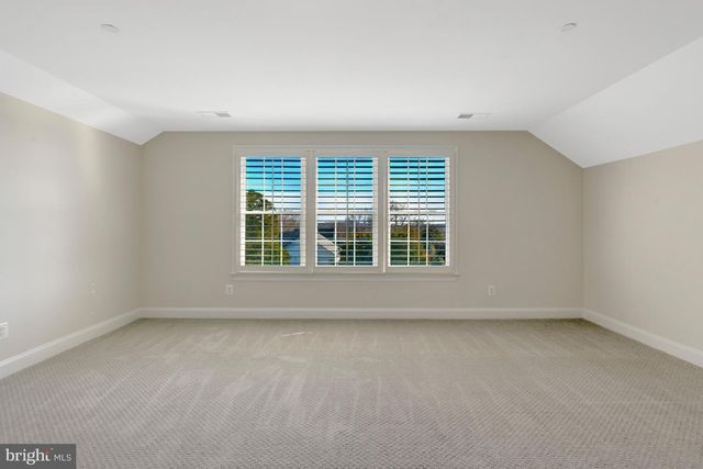 1318 KURTZ RD, Mclean, VA 22101