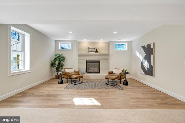 1318 KURTZ RD, Mclean, VA 22101