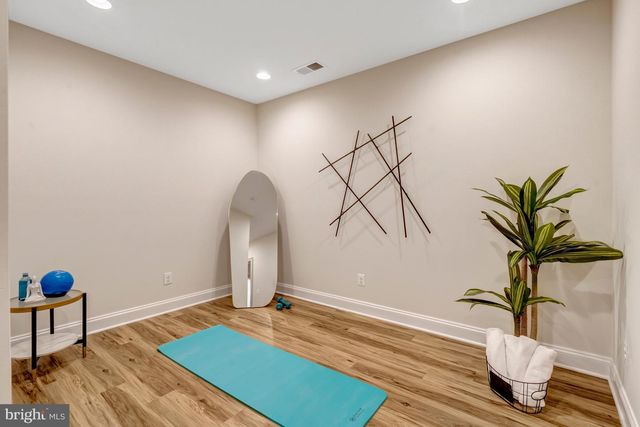 1318 KURTZ RD, Mclean, VA 22101