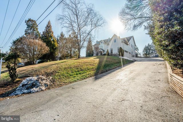 1318 KURTZ RD, Mclean, VA 22101