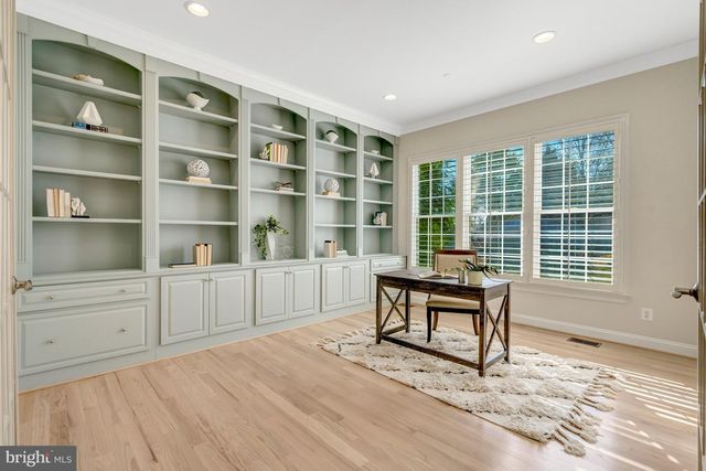 1318 KURTZ RD, Mclean, VA 22101