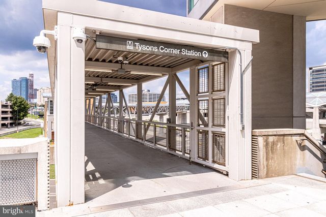 1318 KURTZ RD, Mclean, VA 22101