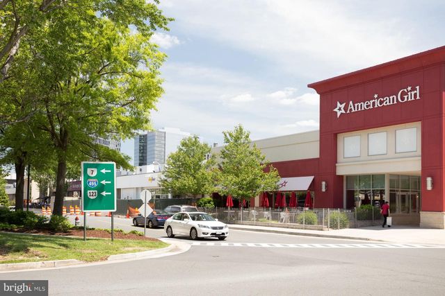 1318 KURTZ RD, Mclean, VA 22101