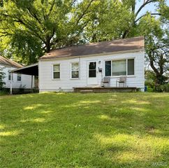 8042 Patterson Drive, Berkeley, MO 63134