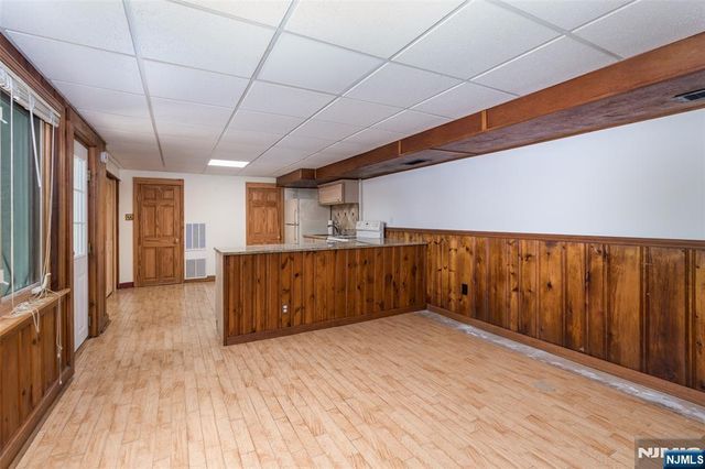 23 Cabot Lane, Kinnelon Borough, NJ 07405