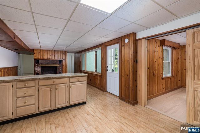 23 Cabot Lane, Kinnelon Borough, NJ 07405