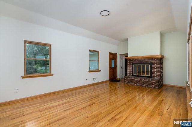 23 Cabot Lane, Kinnelon Borough, NJ 07405