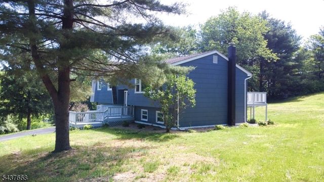 43 Courtland Dr, Wantage Twp., NJ 07461