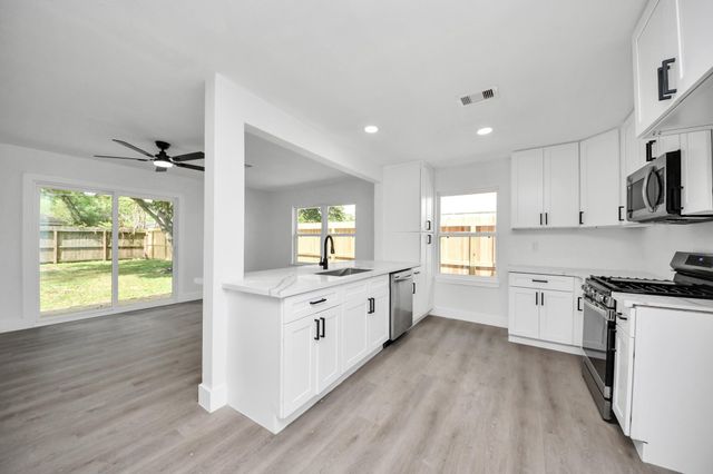 11222 Cliffwood Drive, Houston, TX 77035