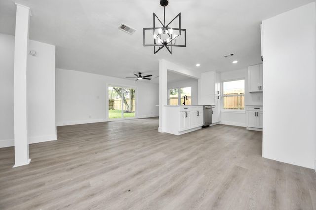 11222 Cliffwood Drive, Houston, TX 77035