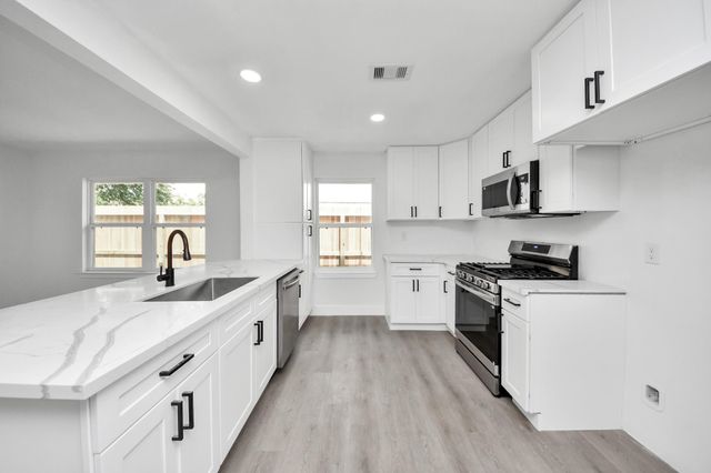 11222 Cliffwood Drive, Houston, TX 77035