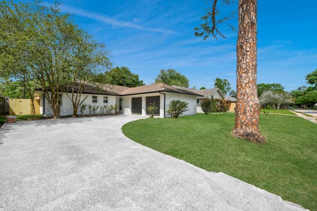 11222 Cliffwood Drive, Houston, TX 77035