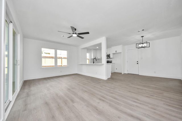 11222 Cliffwood Drive, Houston, TX 77035