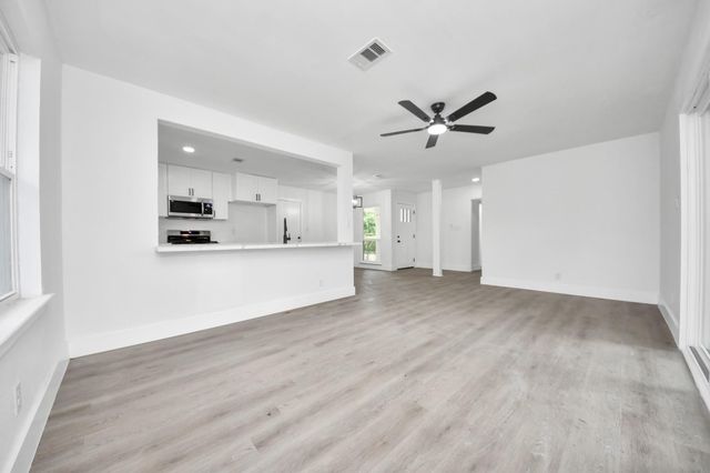 11222 Cliffwood Drive, Houston, TX 77035