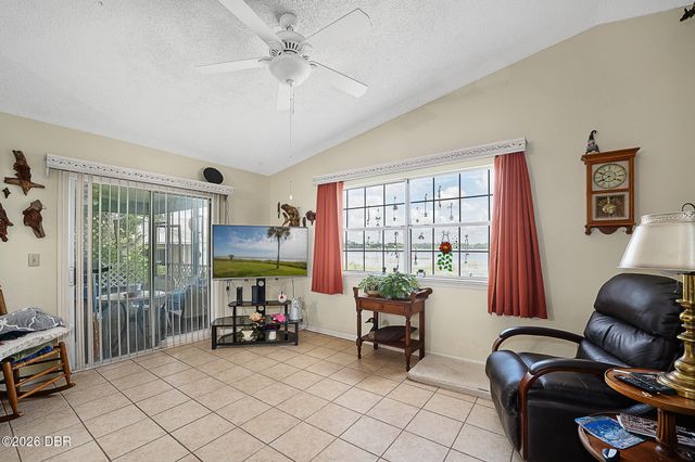 2372 Mitchell Island Road, Deltona, FL 32738