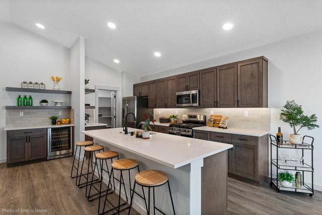 3087 Sky Lakes Drive 61, Medford, OR 97504