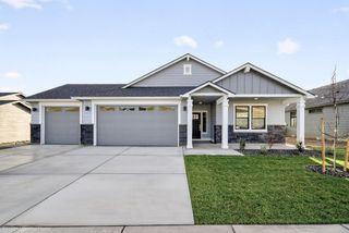 3087 Sky Lakes Drive 61, Medford, OR 97504