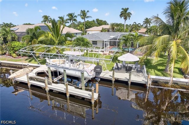 1812 SE 37th TER, Cape Coral, FL 33904