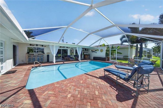 1812 SE 37th TER, Cape Coral, FL 33904