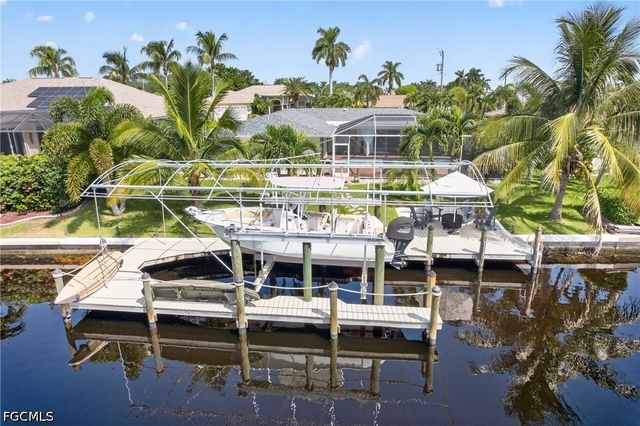 1812 SE 37th TER, Cape Coral, FL 33904