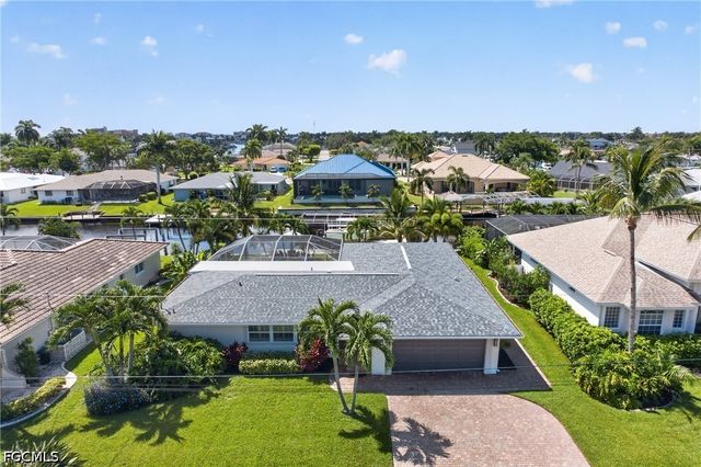1812 SE 37th TER, Cape Coral, FL 33904
