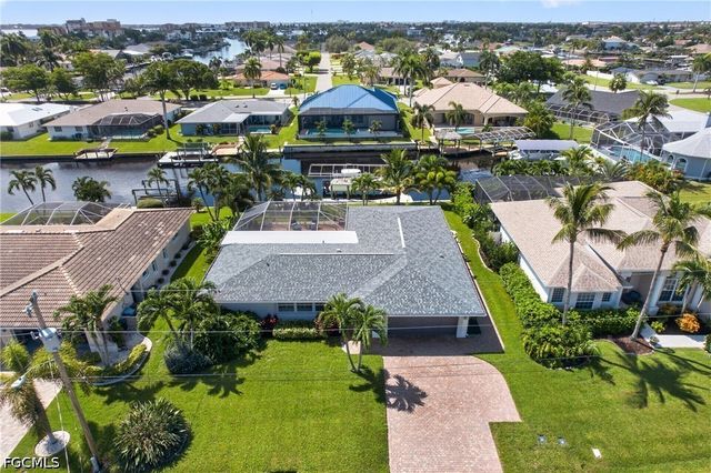 1812 SE 37th TER, Cape Coral, FL 33904