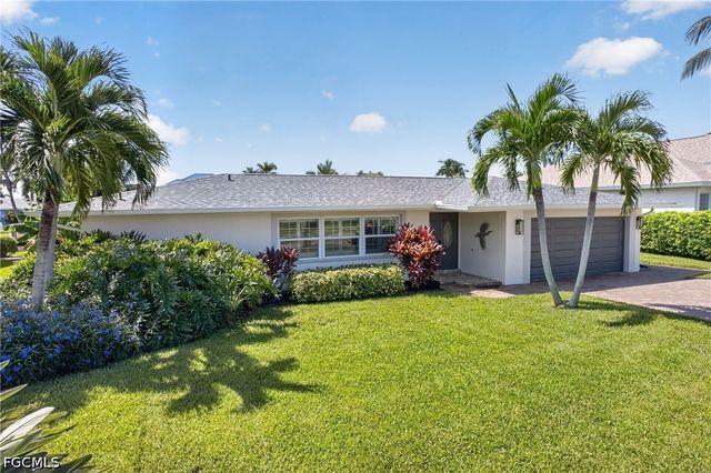1812 SE 37th TER, Cape Coral, FL 33904