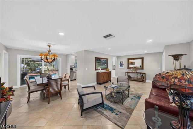1812 SE 37th TER, Cape Coral, FL 33904