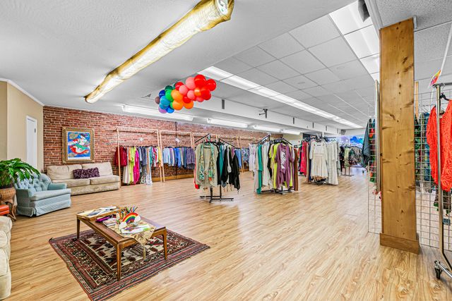 275 E Main Street, Ashland, OR 97520