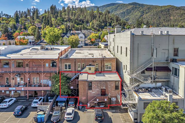 275 E Main Street, Ashland, OR 97520